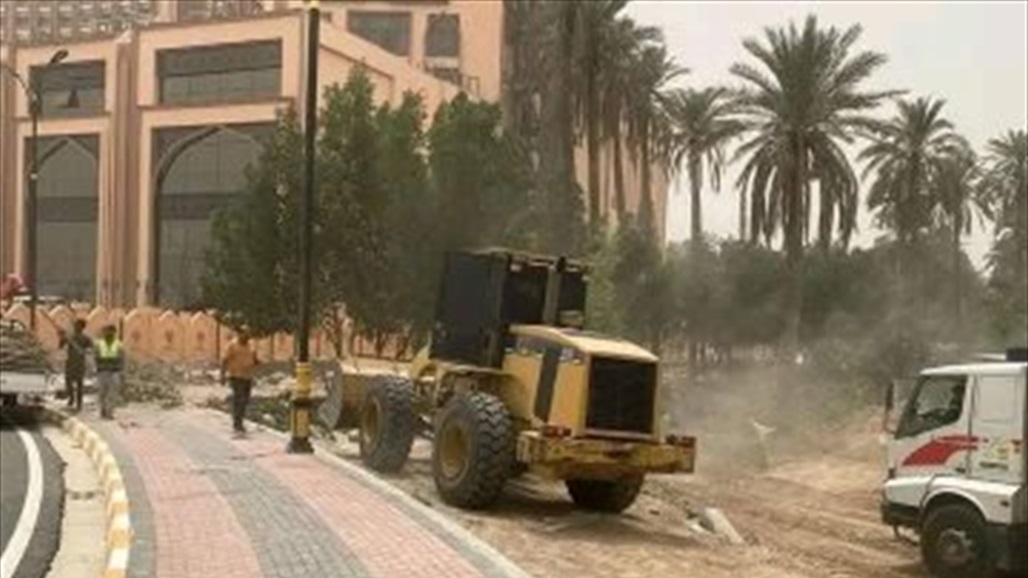 تجريف للأشجار وسط بغداد.. مواطنون غاضبون: بدل ما يزرعون يزيلون (صور)