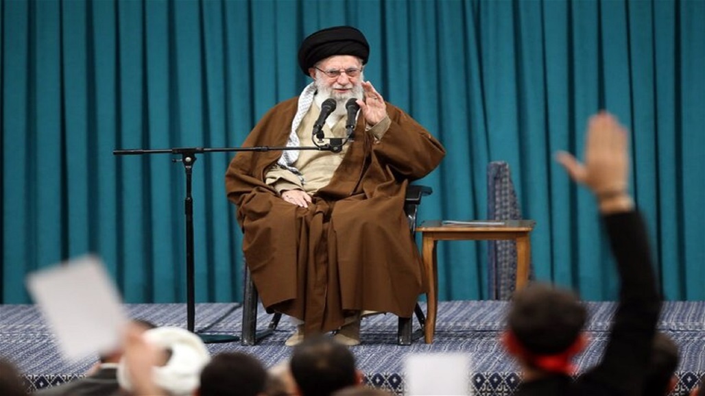 السيد الخامنئي: نشكك بنجاح المحادثات النووية مع أمريكا 