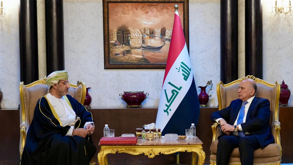 العراق يتسلم رسالة من سلطان عُمان