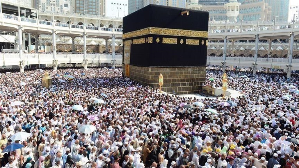 حجاج العراق يكملون رمي جمرة العقبة الكبرى