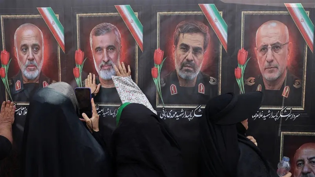 راقبتهم 15 سنة.. تفاصيل خطة إسرائيلية لاغتيال علماء إيرانيين
