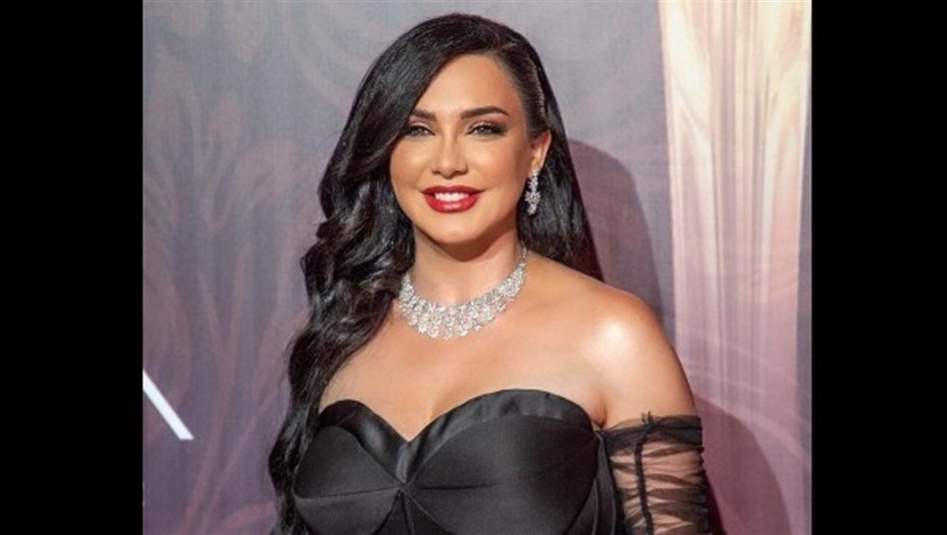 نقيب الفنانين السوريين يضع شرطًا لإعادة سلاف فواخرجي الى النقابة