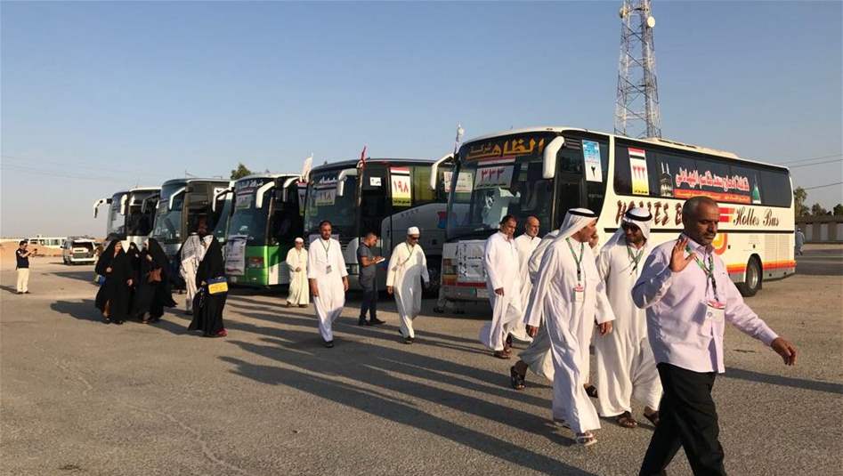 بالفيديو.. طائرة سعودية تهبط في الطريق لنقل حاج عراقي مريض للمدينة المنورة