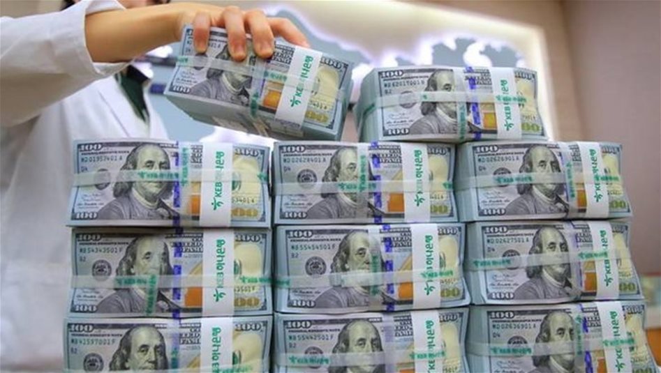 الدولار يسجل قفزة طفيفة في بغداد